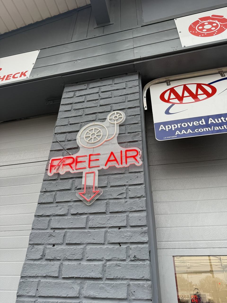 Free Air · AAA Approved, Tab Motors Auto Repair | Exxon, Arlington VA